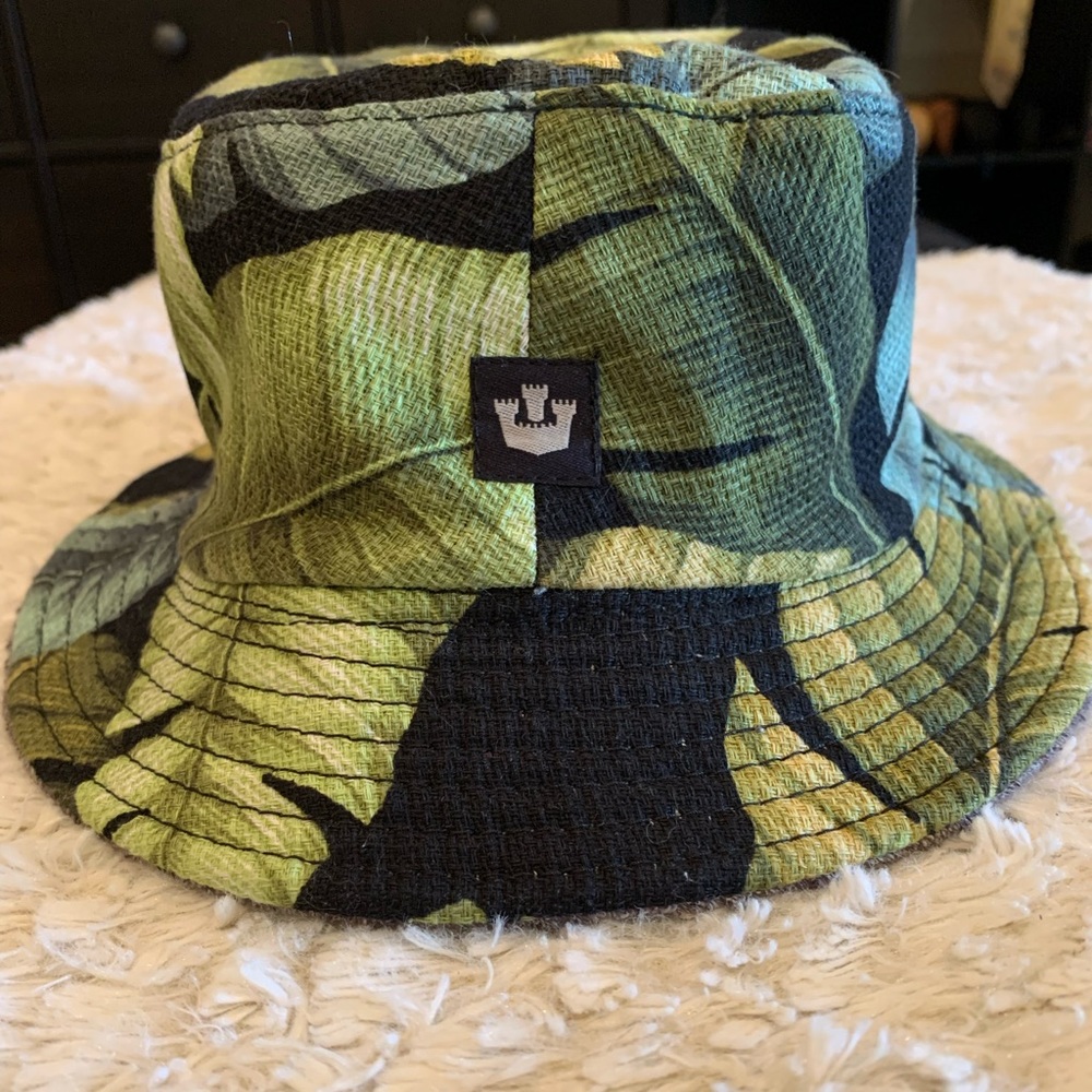 Goorin Bros. Life Of Leisure "Martini" Bucket Hat. Gem